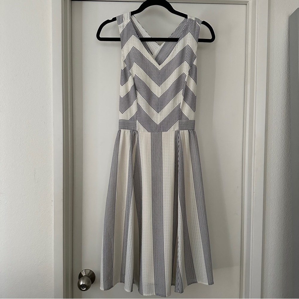Striped Crisscrossed Back Sleeveless Dress Size 3/4